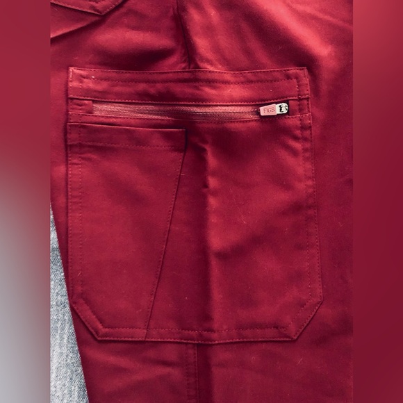 Figs Technical Collection High Waisted Yola Pant XXS Maroon - Picture 9 of 15
